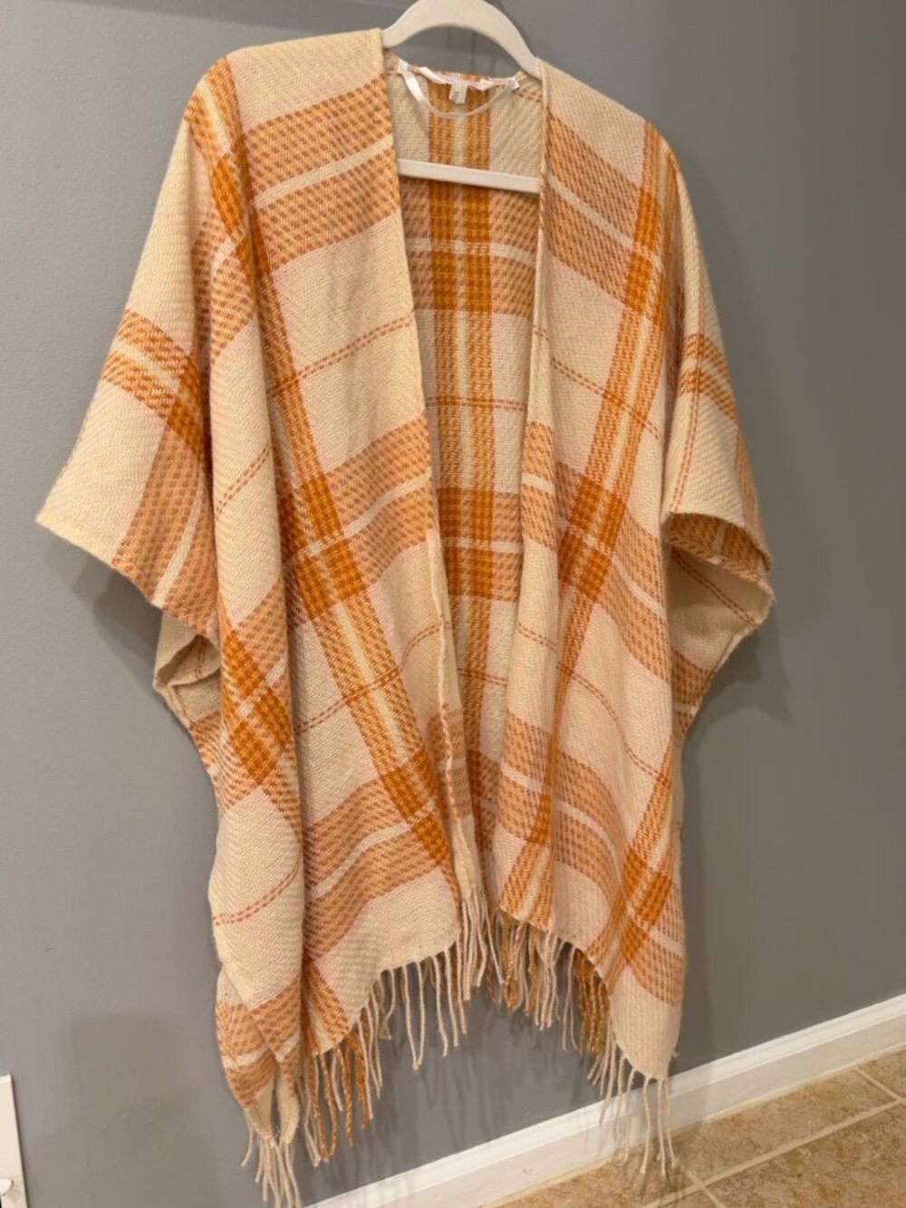 LC Lauren Conrad Cream Rust Plaid Fringe Poncho Wrap, One Size